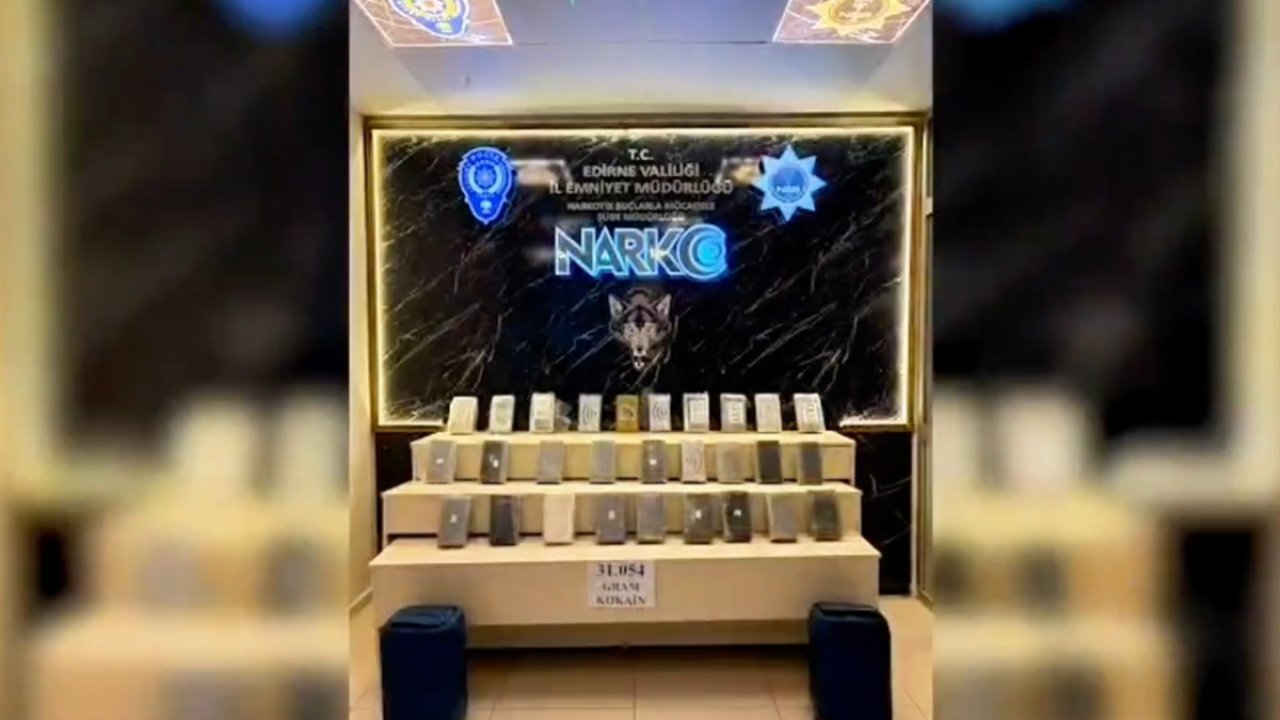 Bakan Yerlikaya: "Uluslararası uyuşturucu madde ticareti yapan şüphelilere yönelik düzenlenen operasyonumuzda 31 kilogram kokain ele geçirdik"