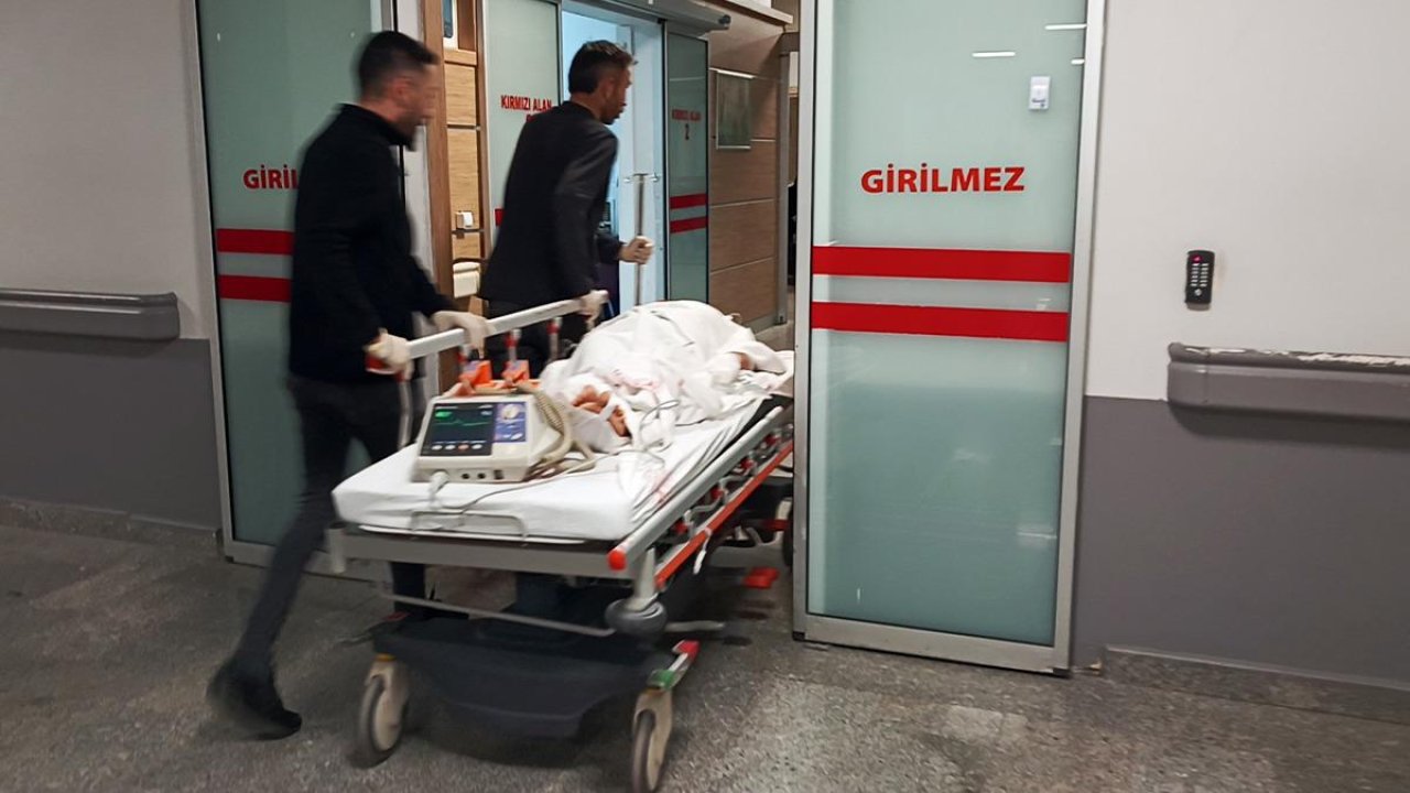 Boşanma aşamasındaki eşini eve kadar takip edip bıçakladı