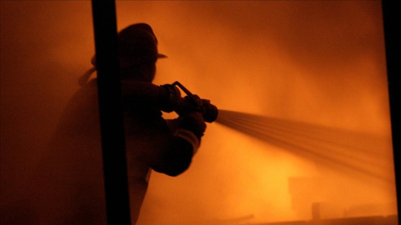 Çin&#039;de bina yangını: 12 kişi hayatını kaybetti