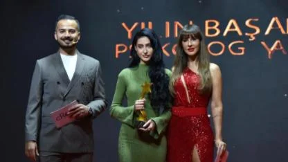 DAMLA ÖZ ALTIN KALİTE ÖDÜLLERİ'NDE