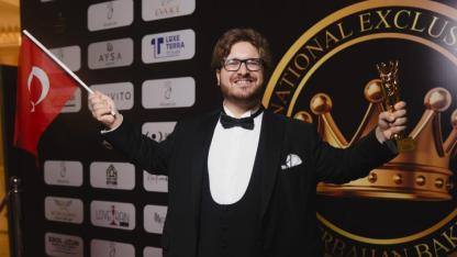 DÜNYACA ÜNLÜ TENOR SEDAT CAN ÖZTOPRAK 2025 YILININ DA ZİRVE İSMİ