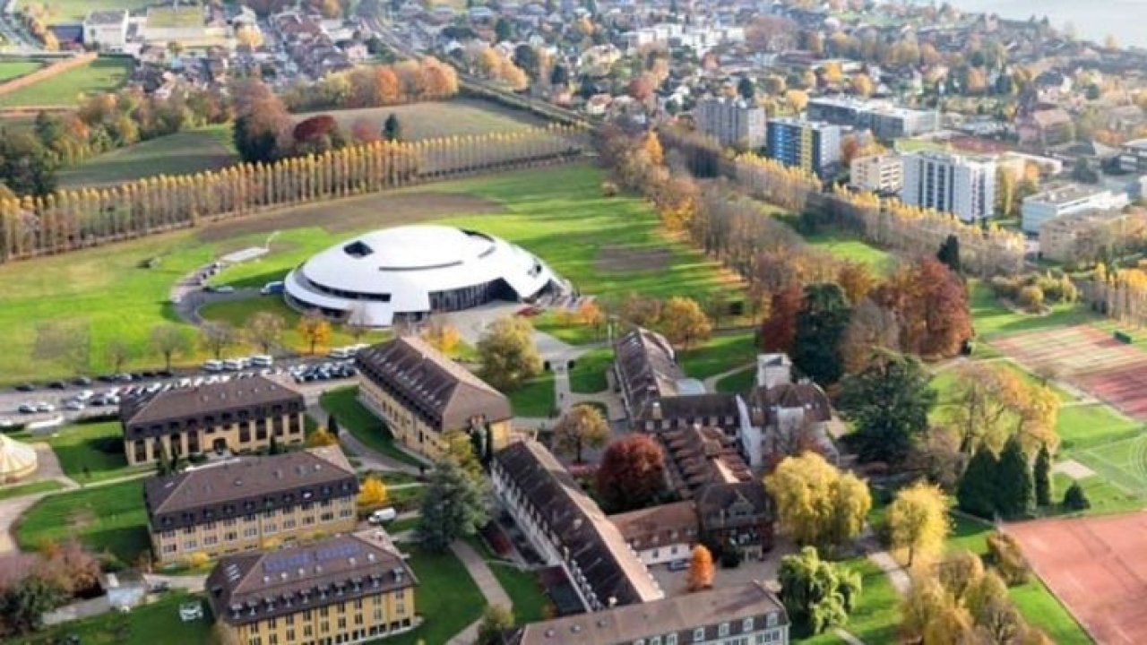 Dünyanın en pahalı okulu