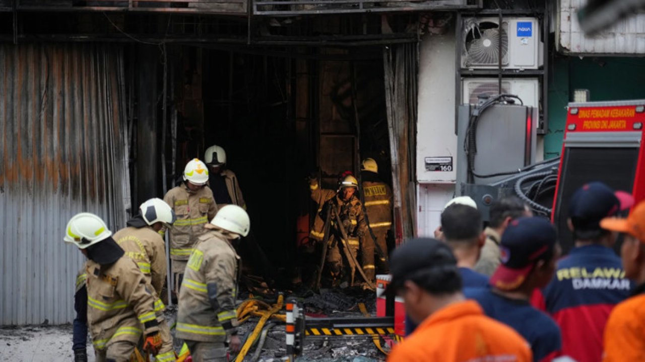 Endonezya'da huzurevi yangını: 16 kişi hayatını kaybetti