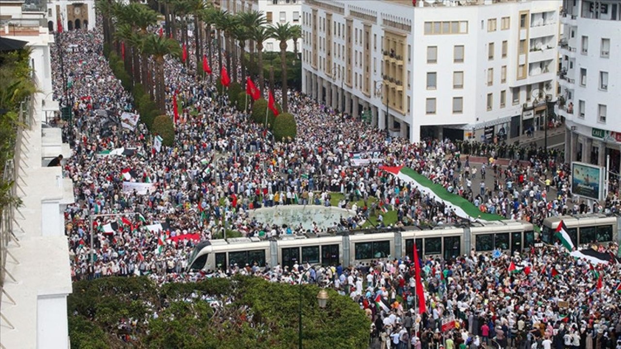 Fas&#039;ta binlerce kişi Gazze için yürüdü
