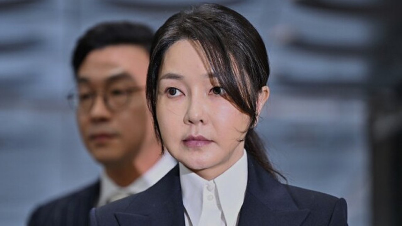 Güney Kore'nin eski lideri Yoon'un eşine devlet işlerine müdahale suçlaması