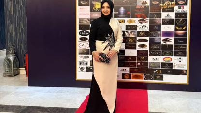 HACER ÖZDELİKARA SİHİRLİ ELLERDEN ÖDÜLLE AYRILDI