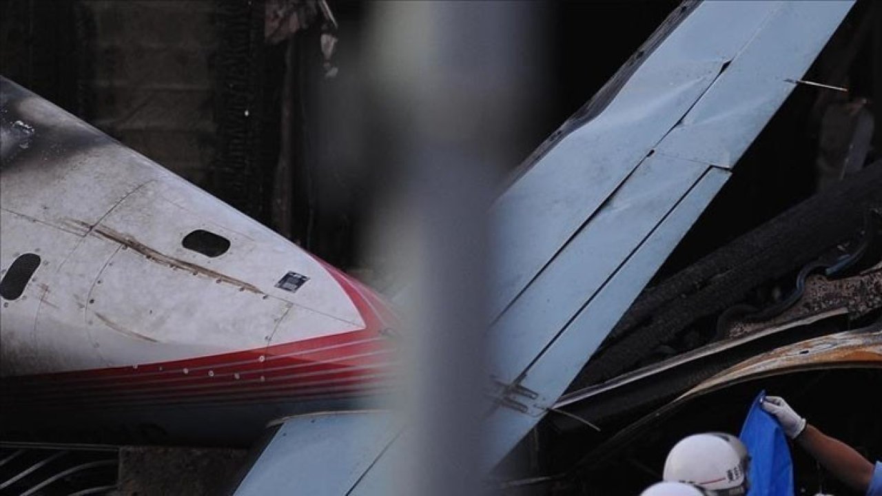 Havalimanında panik: Çalmaya çalıştığı uçakla kaza yaptı