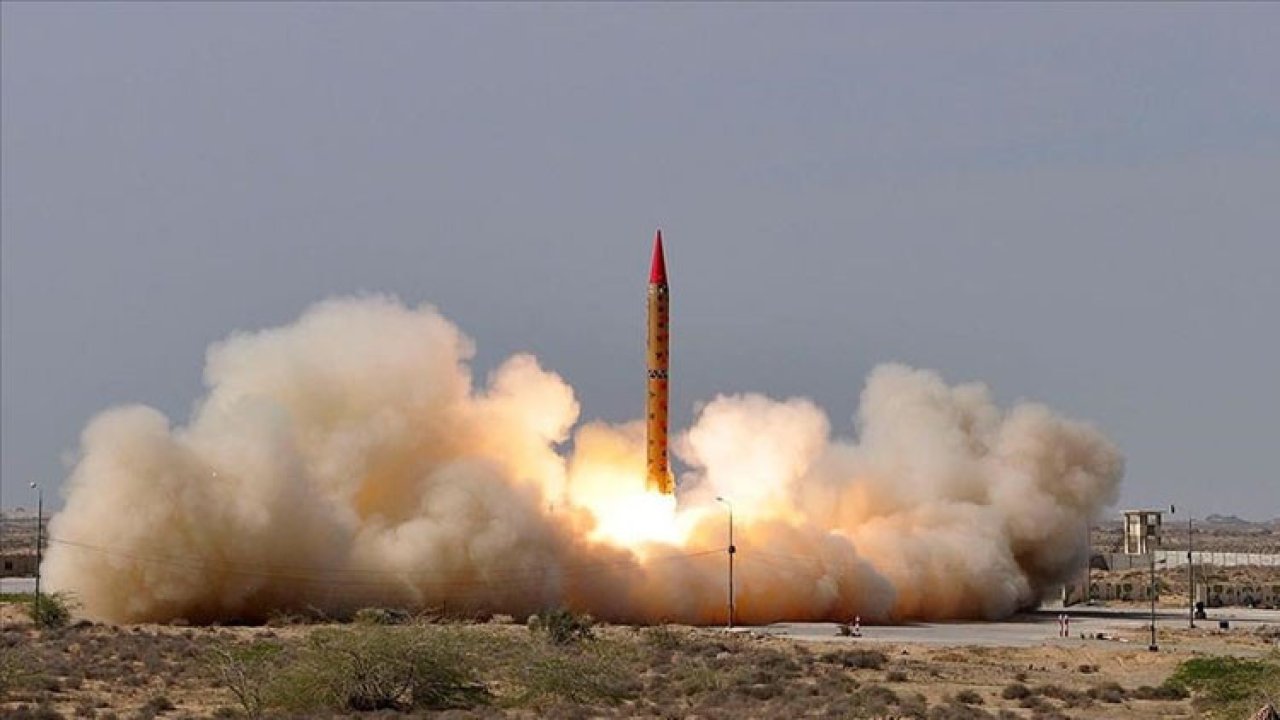 Japonya'da 'nükleer silah' çıkışı