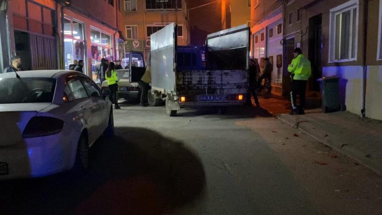 Kamyonet ile 3 araca çarptı, 2.49 promil alkollü olduğu tespit edildi