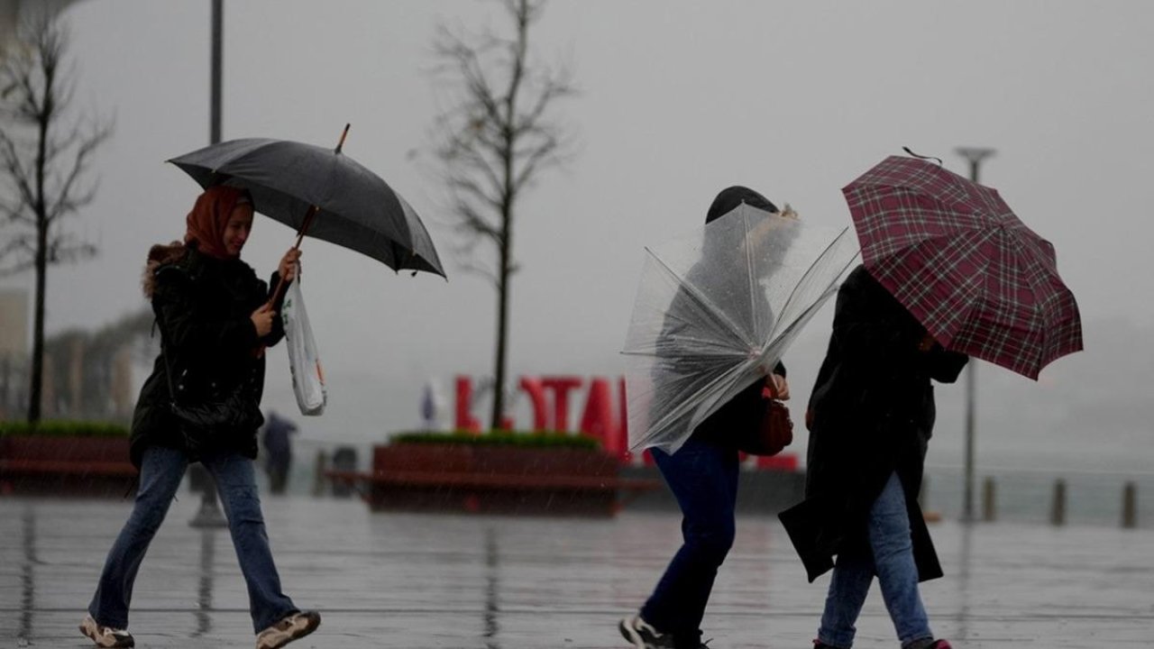 Kar, sağanak yağış ve fırtına! Meteoroloji&#039;den İstanbul dahil 22 il için sarı kodlu uyarı