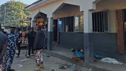 Nijerya'da camiye bombalı saldırı: 5 kişi hayatını kaybetti