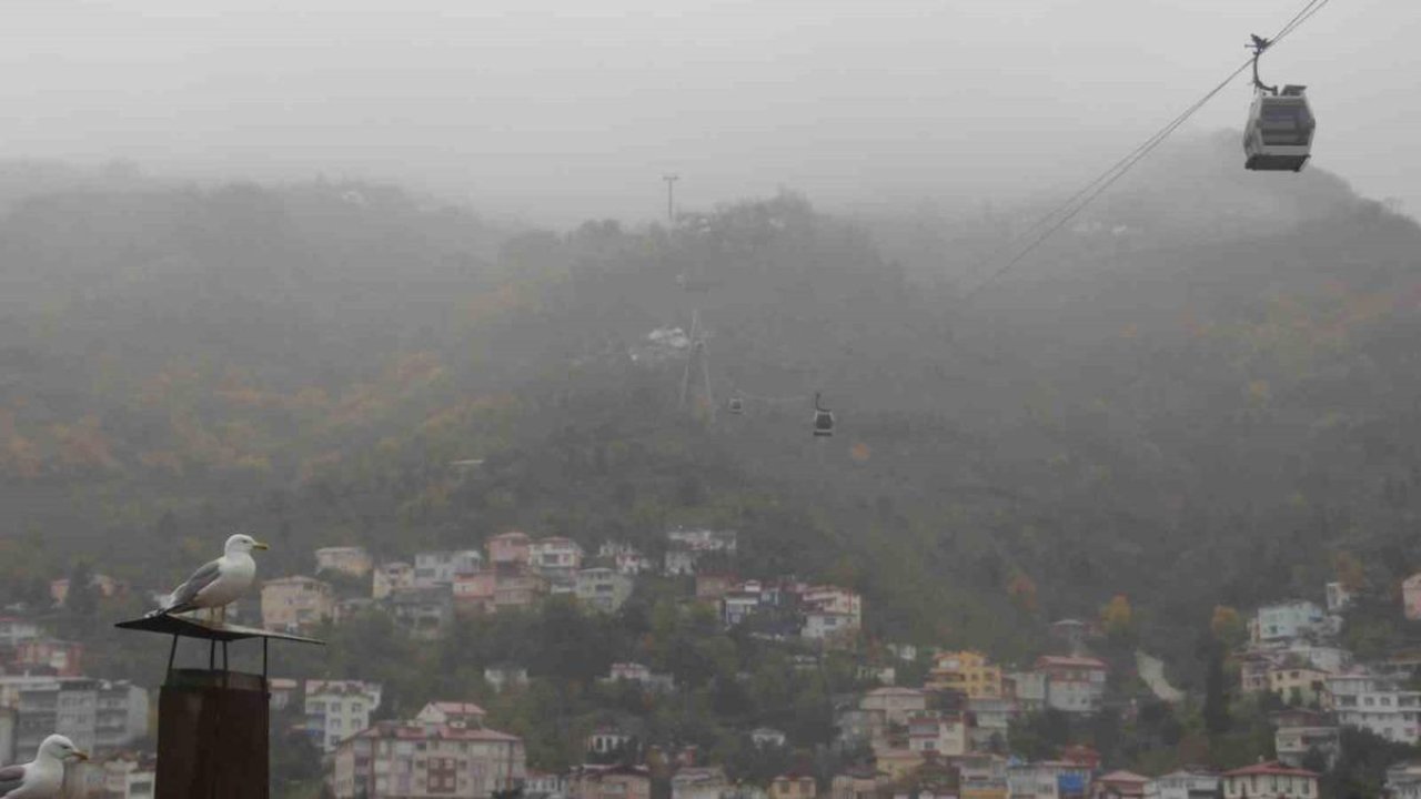 Ordu’nun ‘seyir terasında’ sis güzelliği