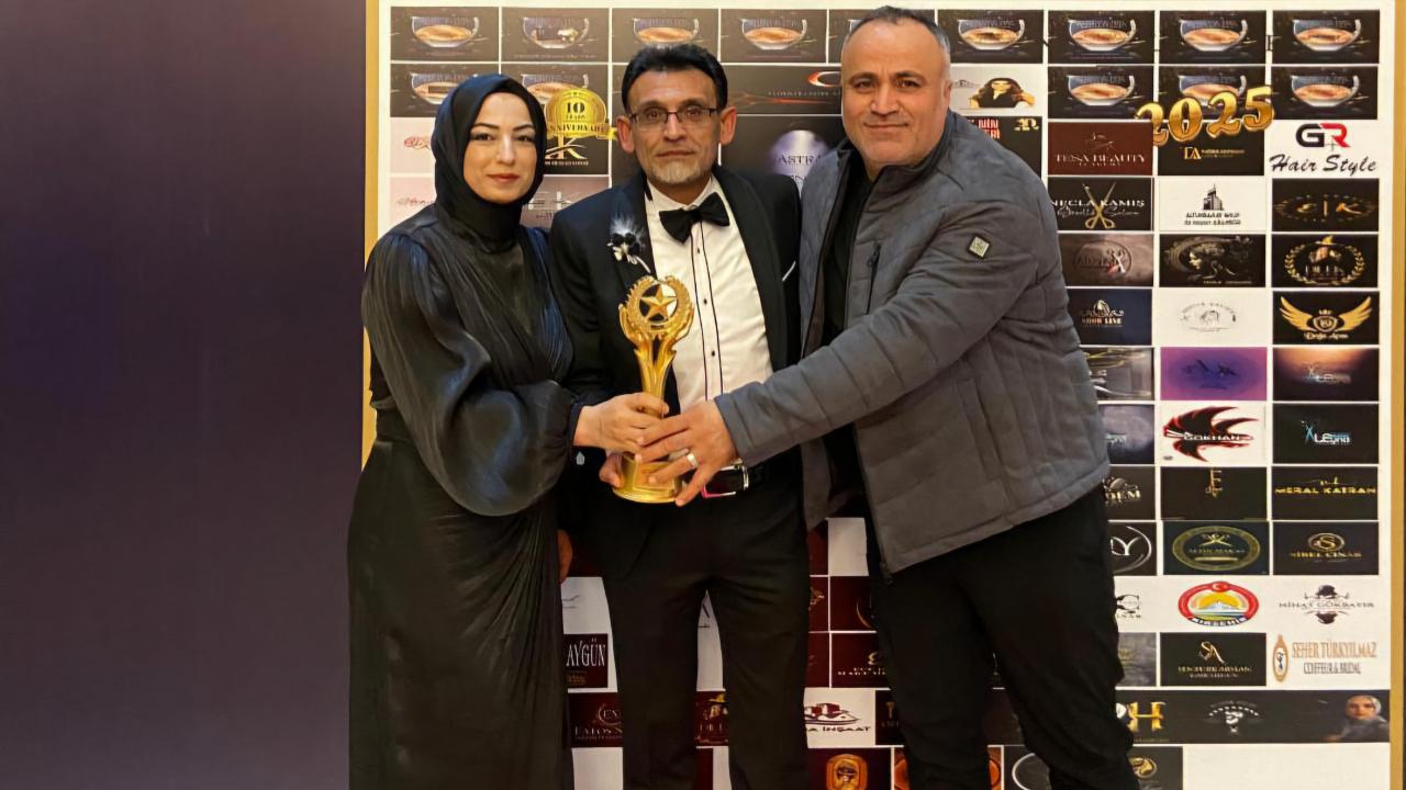 RUKİYE GÜRBÜZ&#039;E MİRA BAYAN KUAFÖRÜ İLE ÖDÜL