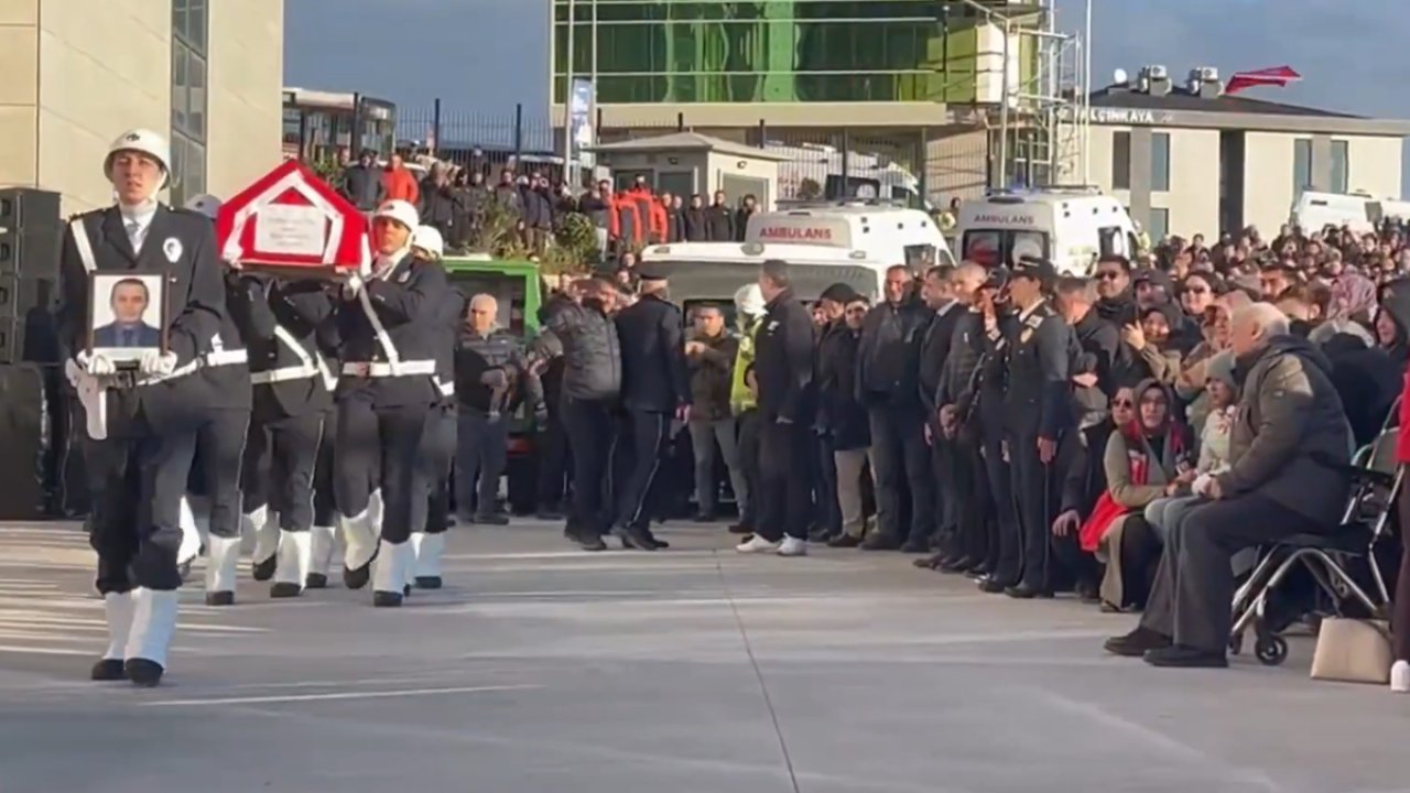 Türkiye, Yalova şehitlerini uğurluyor: 3 polis için veda töreni