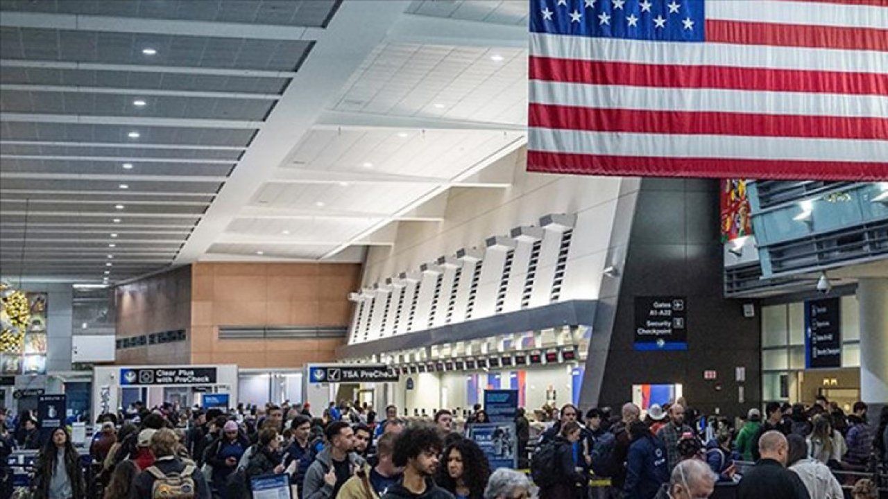 ABD'den vatandaşlarına Venezuela'yı derhal terk etme çağrısı