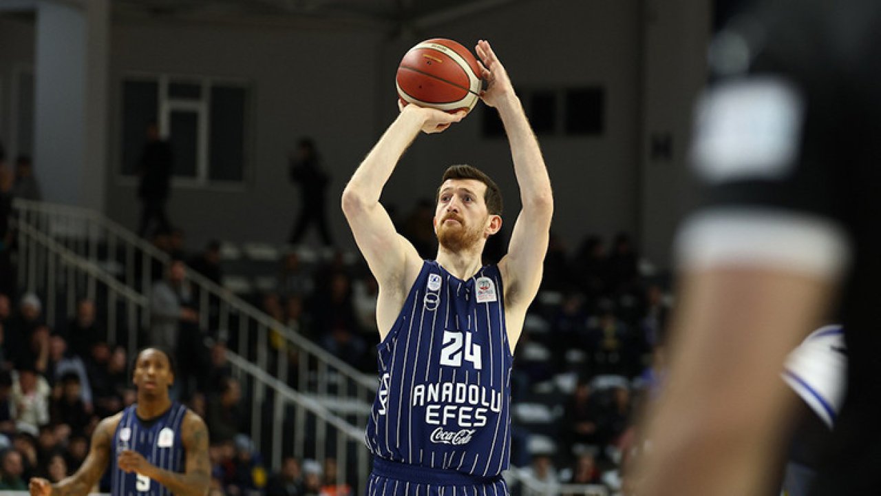 Anadolu Efes Baskonia ile karşılaşacak!