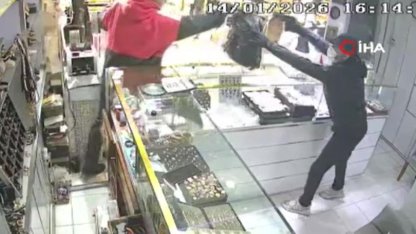 Bahçelievler’de silahlı kuyumcu soygunu: Yaklaşık 3 milyon liralık altınla kayıplara karıştı