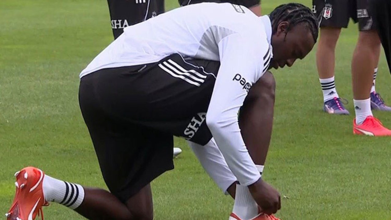 Beşiktaş'ta Tammy Abraham kamptan ayrıldı