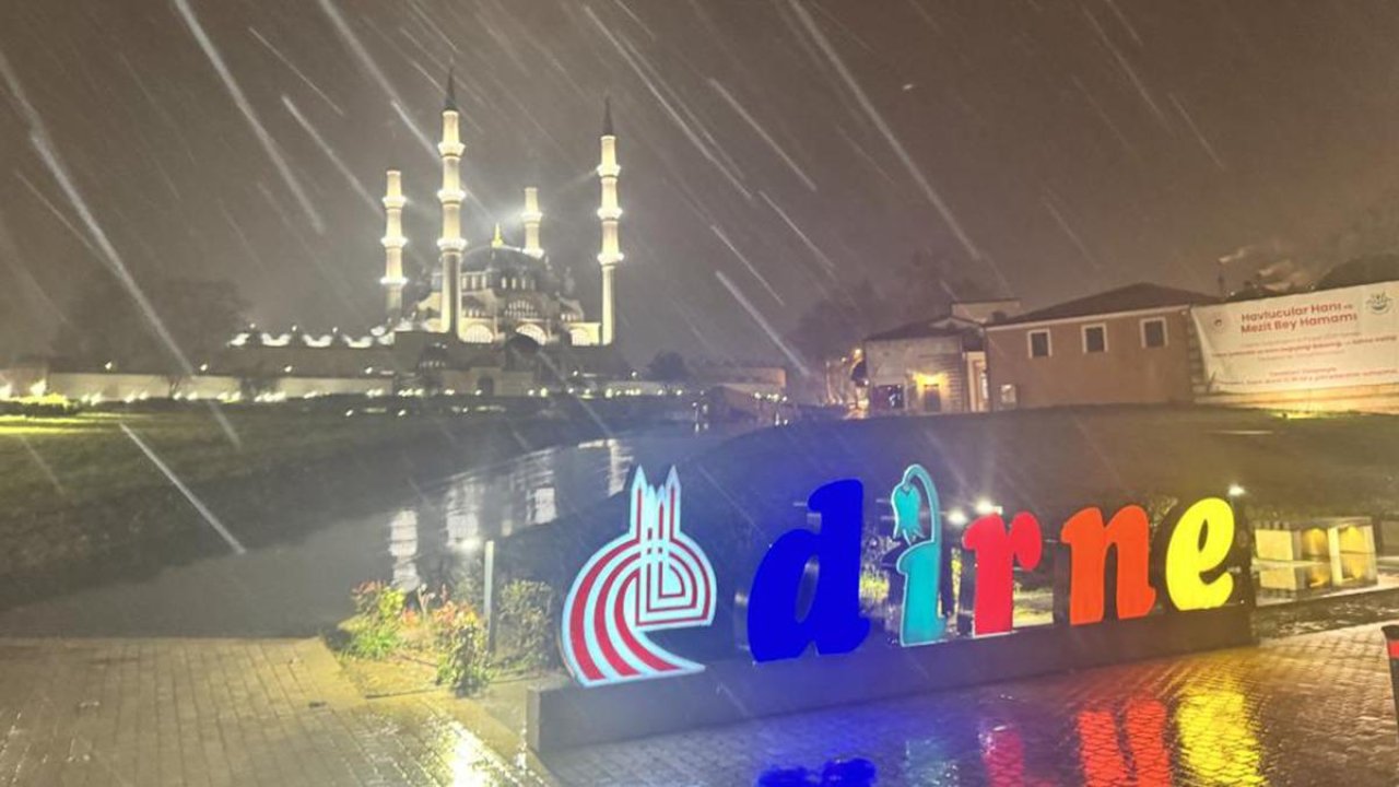 Edirne'de kar yağışı etkili oldu