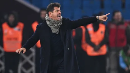 Emre Belözoğlu'ndan maç sonu hakem tepkisi: 'Galatasaray forması olsa kart çıkar mı?'