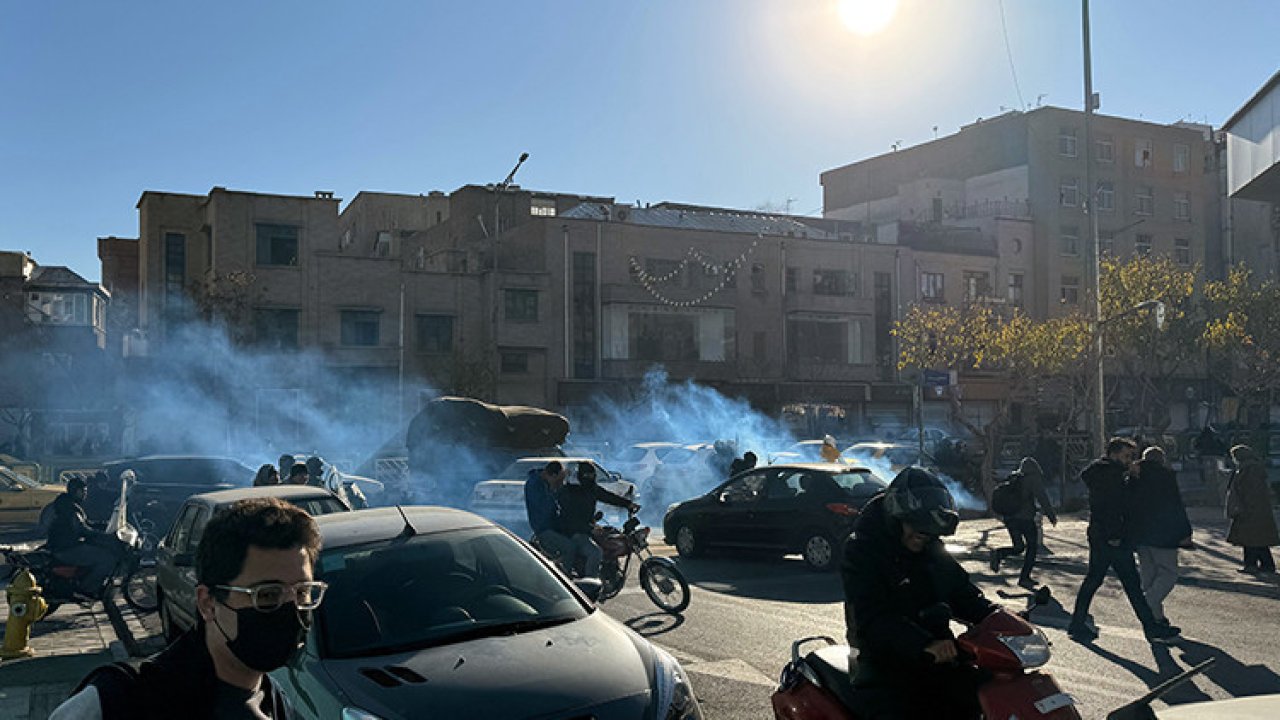 İran'daki protestolarda çatışma çıktı: Bir güvenlik görevlisi öldürüldü