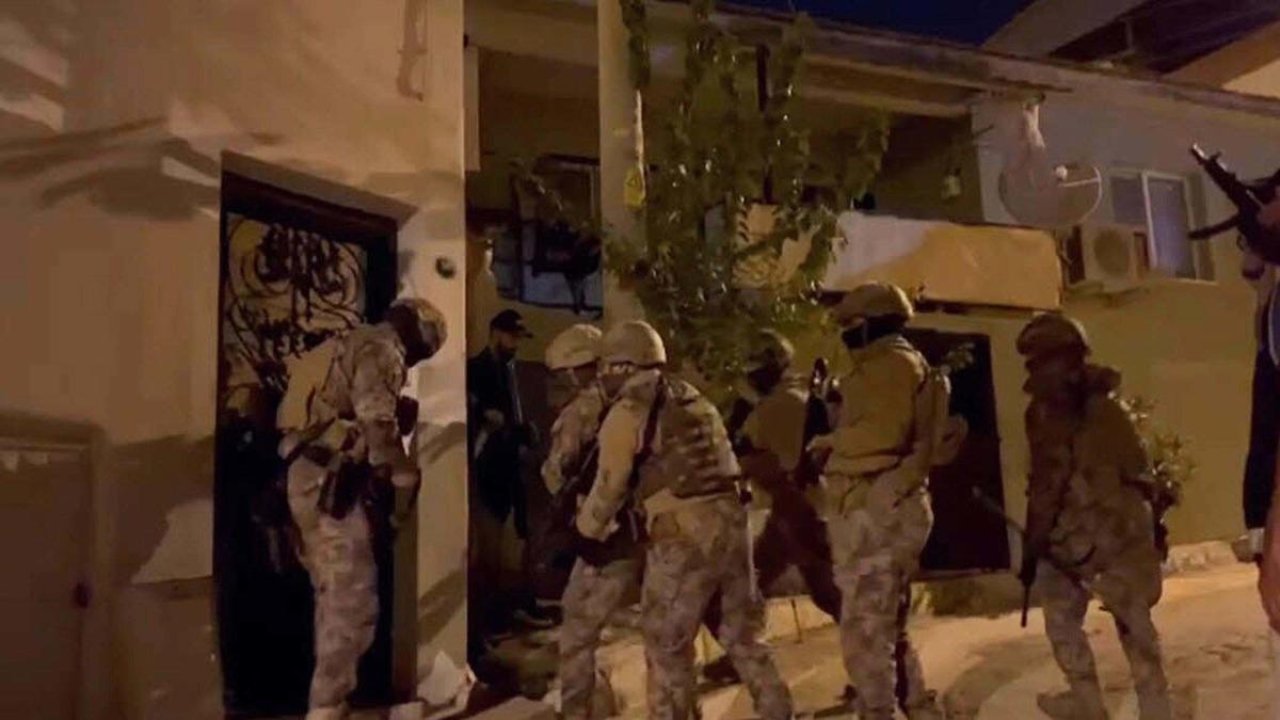 İzmir'de insan ticareti operasyonu; 4 tutuklama