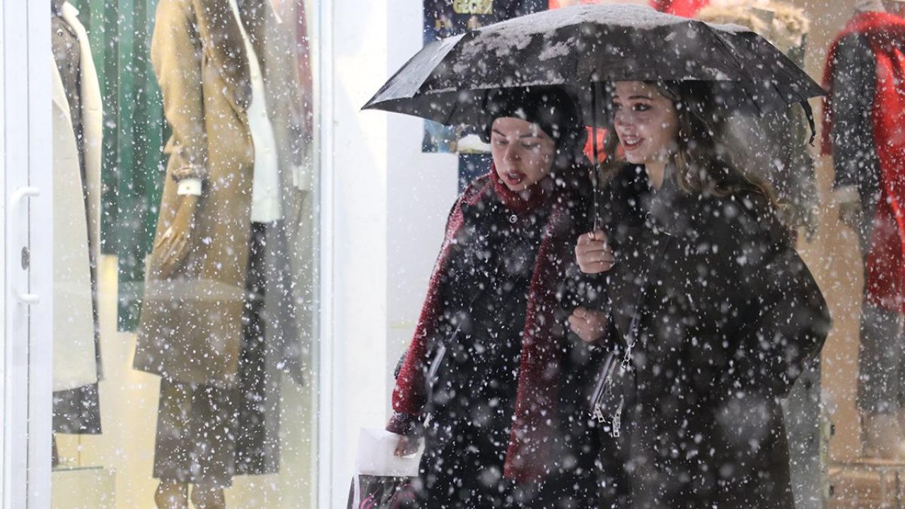 Kar, fırtına, çığ… Türkiye buz kesiyor ama İstanbul’da sürpriz var! 63 il için alarm verildi