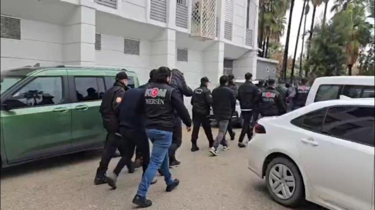 Mersin polisinden 117 milyon TL'lik tefecilik operasyonu: 12 şüpheli yakalandı