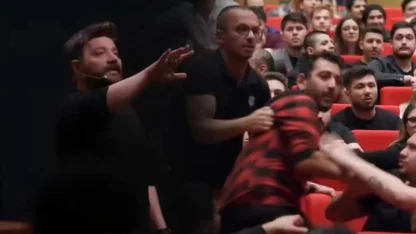 Oğuzhan Uğur'un programında kavga çıktı! Tüm salon ayaklandı: "Ne mutlu Türk'üm diyene" arbedesi