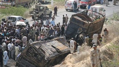 Pakistan'da feci kaza… 24 kişi öldü, 45 kişi yaralandı