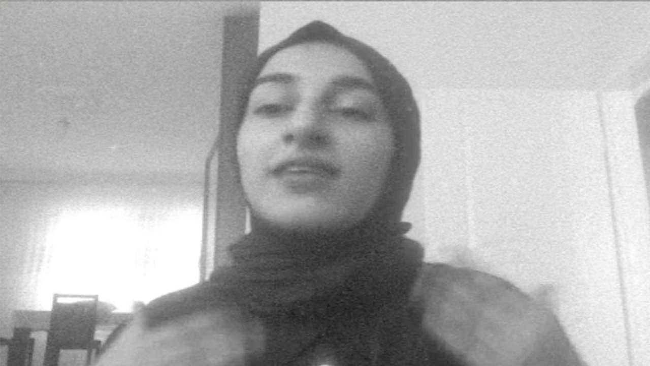 Rojin Kabaiş'in yeni görüntüsü ortaya çıktı! Ailelere çocuk eğitimiyle ilgili tavsiyeler vermiş