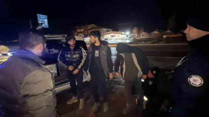 Tokat’ta durdurulan otomobilde 3 kaçak göçmen yakalandı