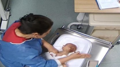 5 günlük bebeği döverek sakat bırakmıştı: Mahkemede kendini savundu!