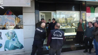 Adana’da kuyumcuyu soyan şüpheli yakalandı