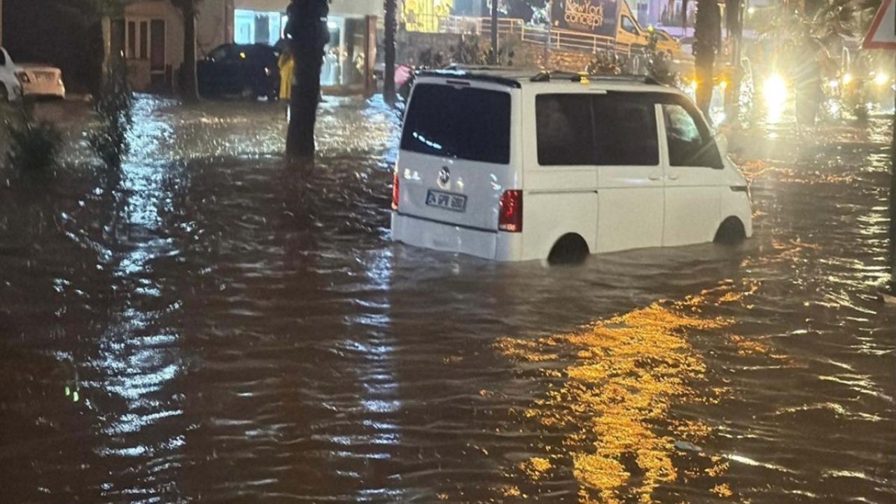 Bodrum’da yağış uyarısının ardından okullara 1 gün ara verildi