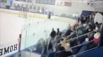 Buz hokeyi maçında silahlı çatışma: 2 ölü