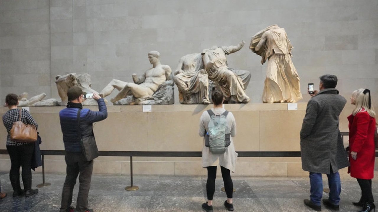 İngiltere, 'Korumak için' diye çaldığı tarihi yok ediyor