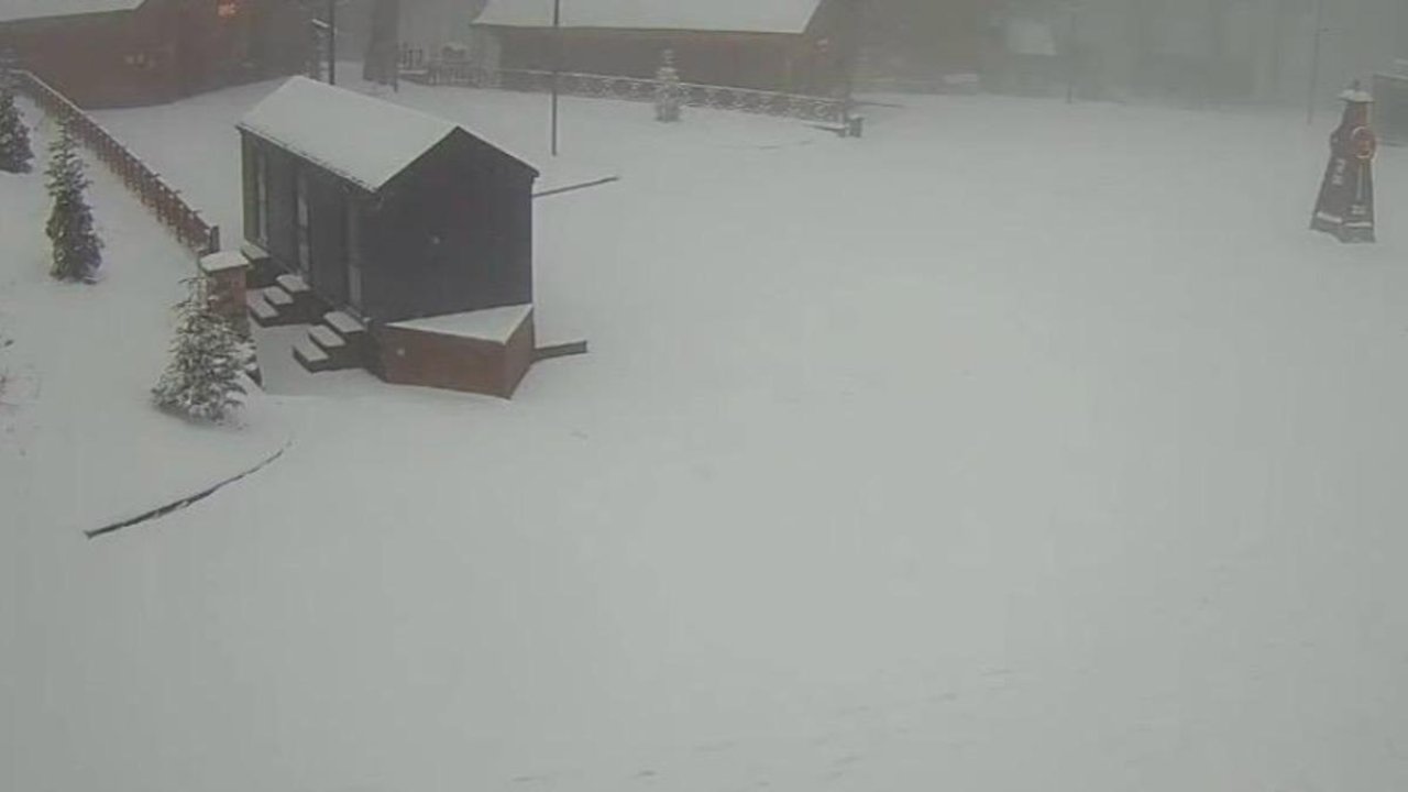 Kartepe’de lapa lapa kar yağıyor