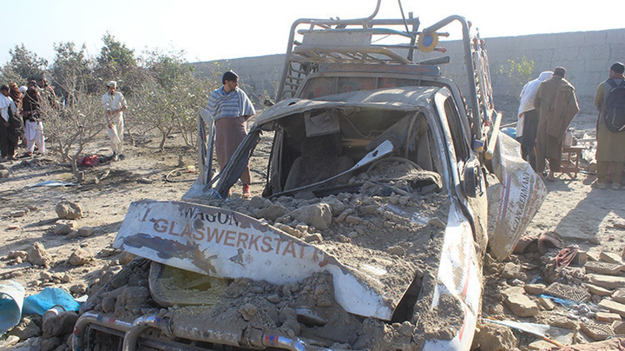 Pakistan'da peş peşe saldırılar: 8 kişi öldürüldü