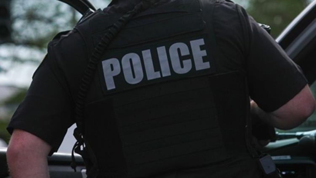 Polise kar topu yağdı: Soruşturma başlatıldı