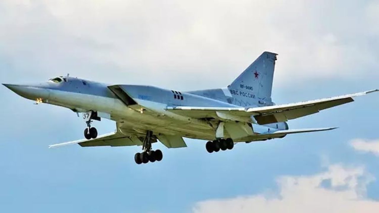 Rus bombardıman uçaklarından Bering Denizi üzerinde planlı uçuş