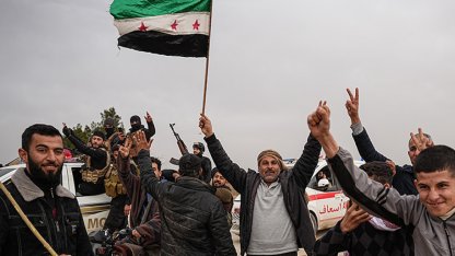 YPG, Suriye kuvvetlerini sevinç gösterileriyle karşılayan sivilleri alıkoydu