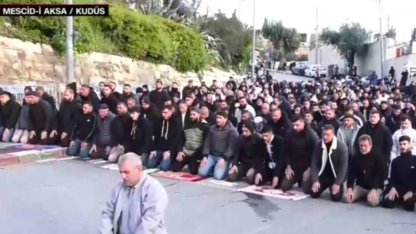 59 yıl sonra bir ilk! Mescid-i Aksa'da ibadet yasağı: Bayram namazı kılanlara müdahale