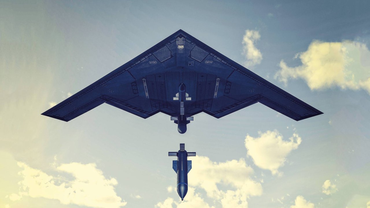 ABD Hürmüz’ü sığınak delen ile vurdu