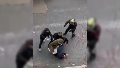 Ataşehir'de yol verme tartışması sopalı kavgaya dönüştü