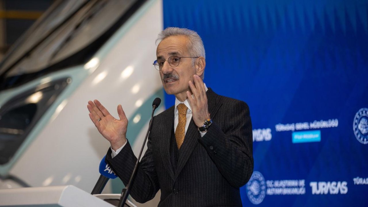 Bakan Uraloğlu: "Kendi teknolojimizi ve gemilerini üreten ülke olarak dimdik ayaktayız"