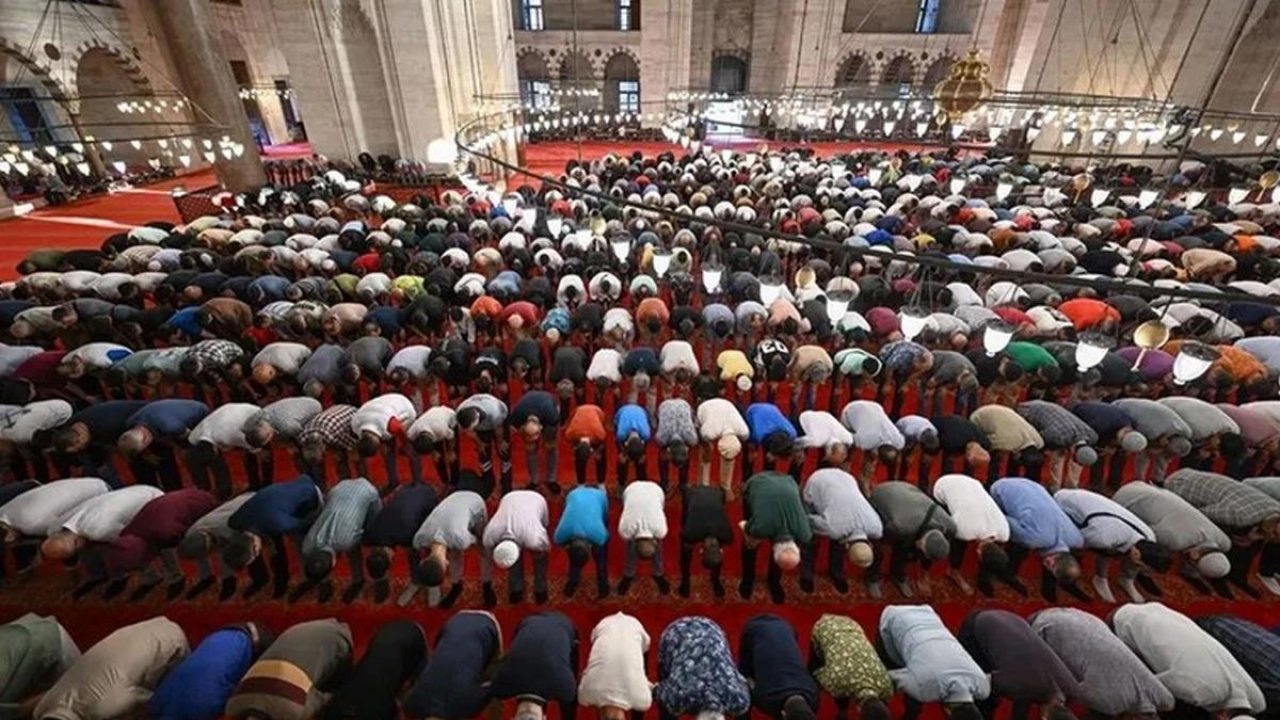 Bayram namazı saat kaçta kılınacak, İstanbul'da bayram namazı saat kaçta? Diyanet il il açıkladı