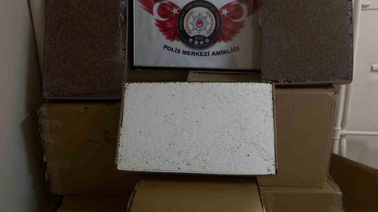 Bilecik’te kaçak sigara operasyonu: 125 bin adet sarma sigara ele geçirildi