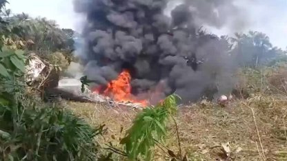 Kolombiya’da 110’dan fazla askeri personeli taşıyan uçak düştü