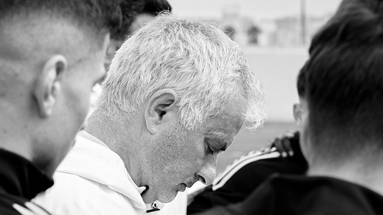 Mourinho'yu sarsan ölüm: Gözyaşlarını tutamadı!